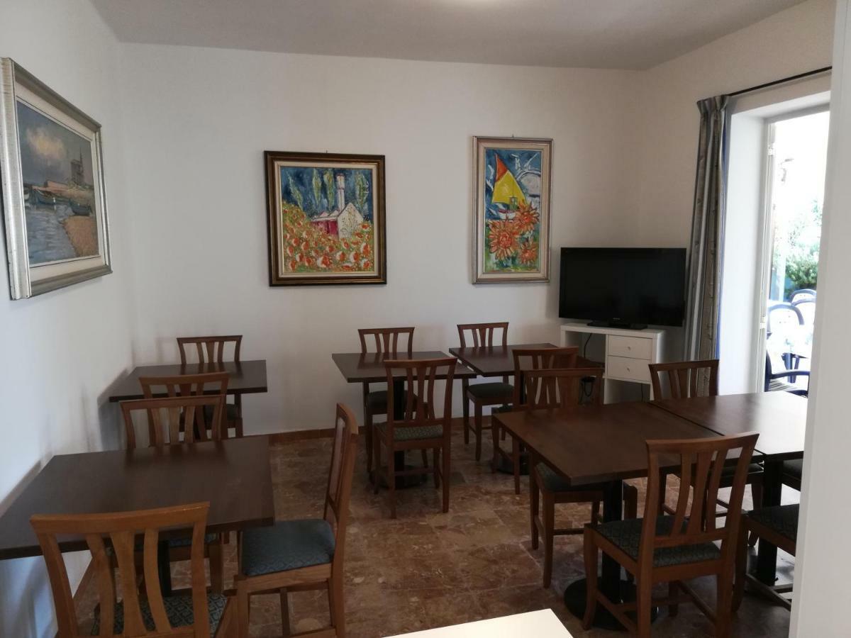 Albergo Elena Garni Caorle Eksteriør bilde